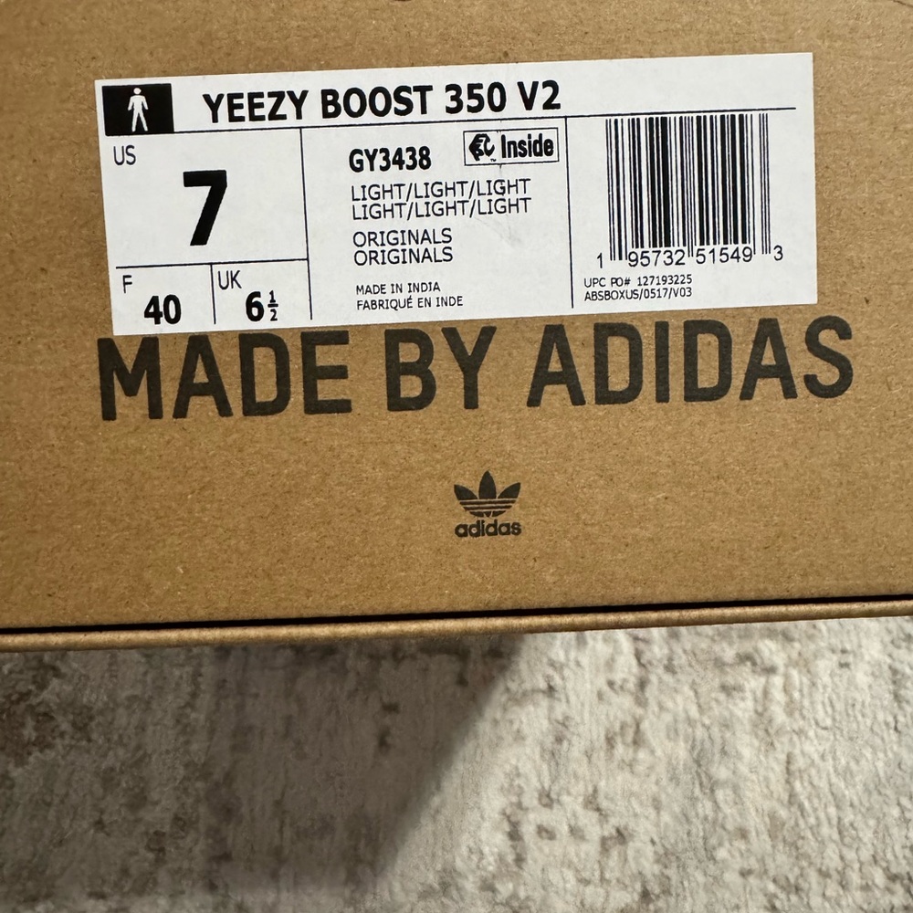 Adidas Yeezy Boost 350 V2 - Light